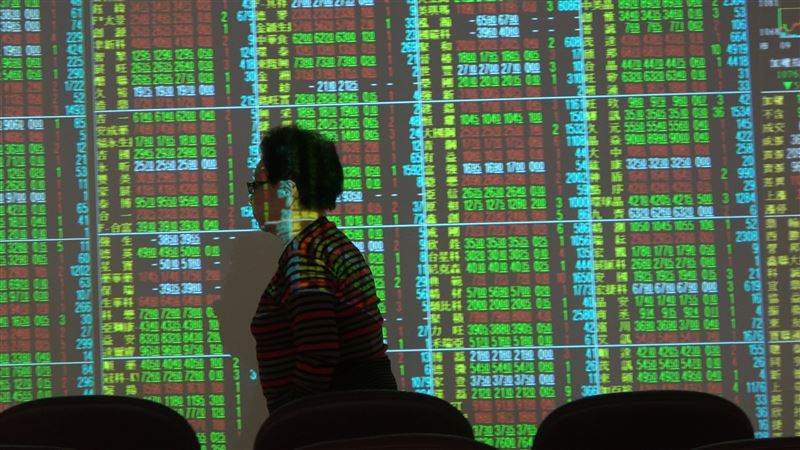台股巨震1,700點　兇手是川普？