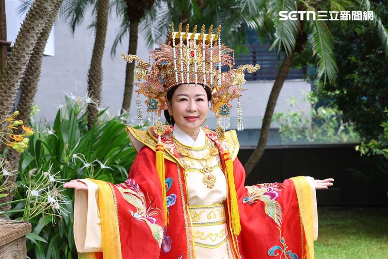 張秀卿獲得媽祖欽點,在《戲說台灣》中飾演白沙屯媽祖娘娘。(圖/記者鄭孟晃攝影)