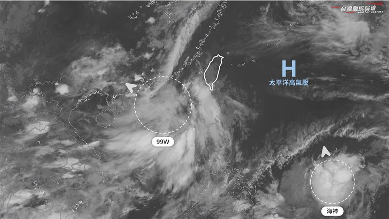 南海熱帶擾動99W形成,未來幾天會往西走,朝香港、廣東一帶前進。(圖/翻攝自台灣颱風論壇|天氣特急 臉書)