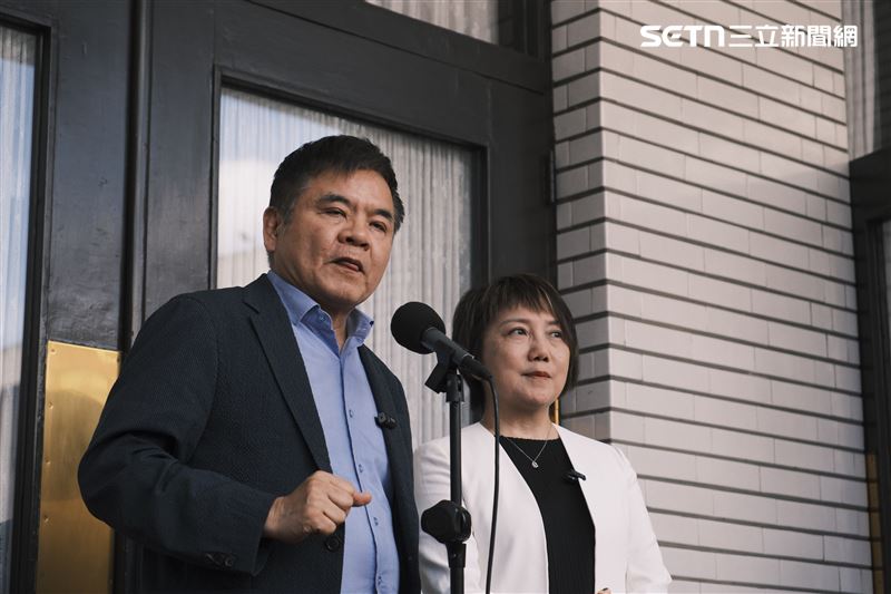 莊瑞雄說,自己人執政時投資眼光特別精準「這個就想起來就有點怪怪的」,但他投資功力不如萬美玲,不便多評論。(圖/記者楊士誼攝影)