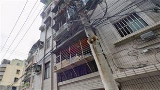公寓傳惡臭！警方破門驚見1家3口陳屍多日