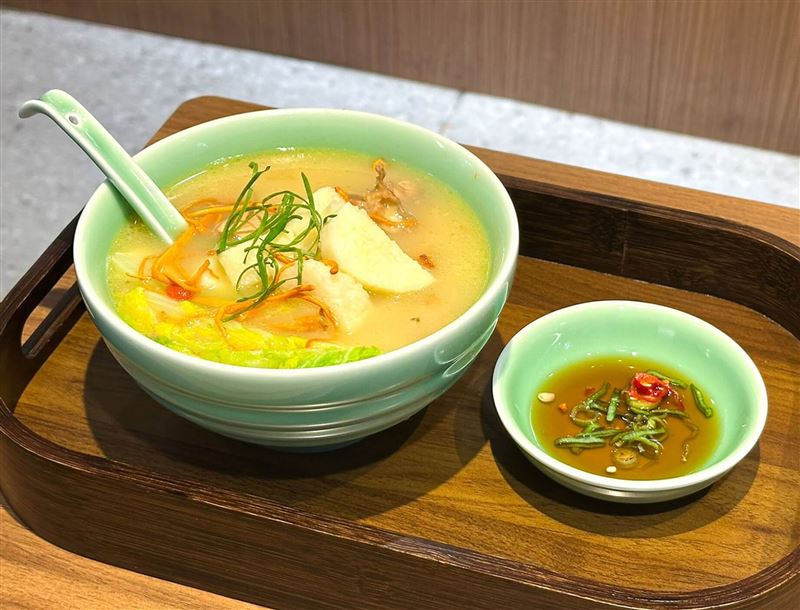 青嬌的黃金山藥雞燉湯。(圖／臺灣米其林提供）