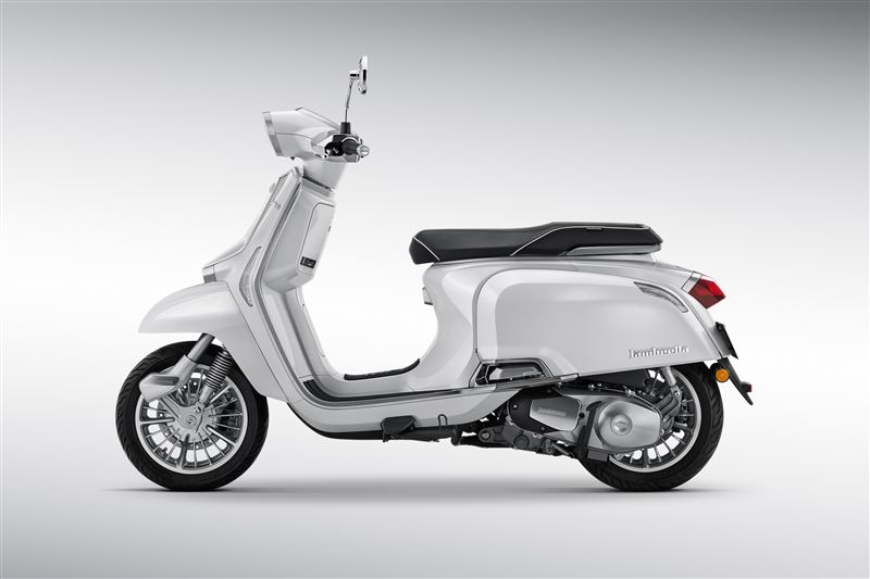 延續Long and Low低趴修長車身比例。(圖/Lambretta提供)