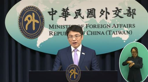 烏干達扣留台人護照中國叫好　外交部反擊