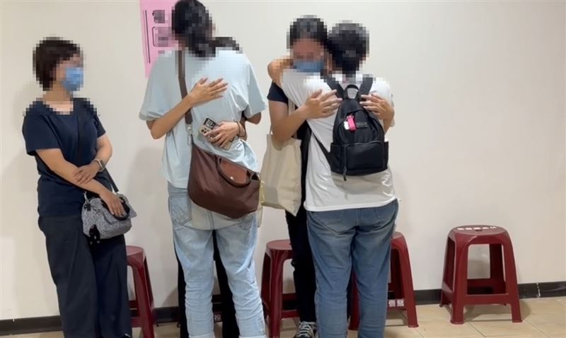 嘉義大學,摩托車,水勢,護欄,露營（圖／翻攝畫面）