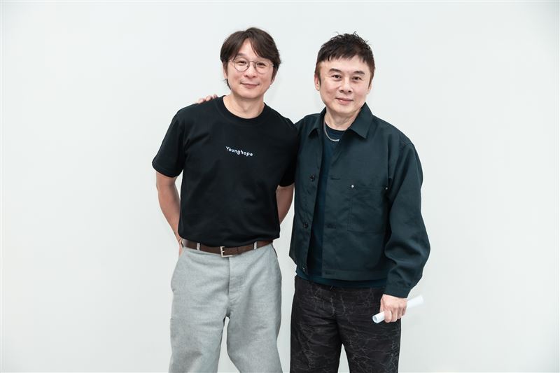 《VPOP ASIA》由陳鎮川(左)與劉思銘擔任監製。(圖/VIVE ORIGINALS提供)