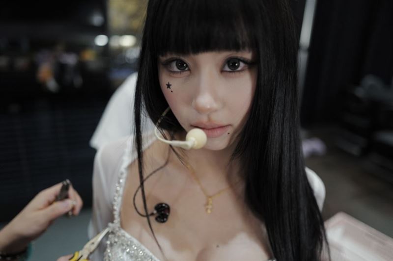 TWICE繼周子瑜之後,彩瑛也爆出另尋新東家的消息。(圖/翻攝自IG @chaeyo.0)