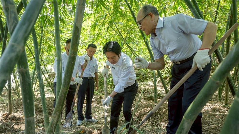 童子瑋狂讚基隆農產　賴清德笑：市長架勢