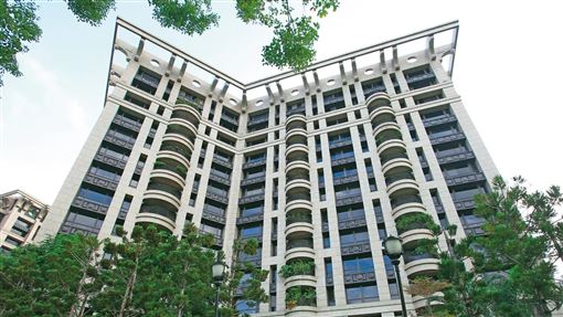 大S豪宅來不及過戶　S媽悲嘆：恐露宿街頭