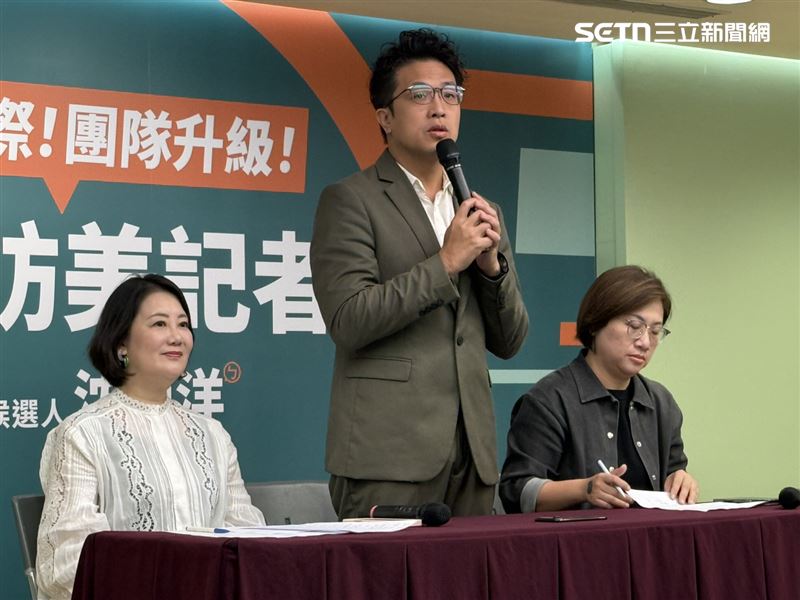 民進黨台北市長參選人沈伯洋表示,市長本來就應該要面對各式各樣的質疑跟爭議,如果要建立防火牆,不就代表他自己沒有辦法應對?(圖/記者劉秀敏攝影)