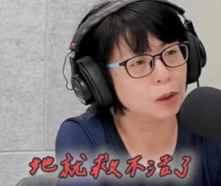 拉拉母親登上Podcast《閨蜜該該叫》，首度公開女兒出事後的過程。(圖／翻攝自Threads）