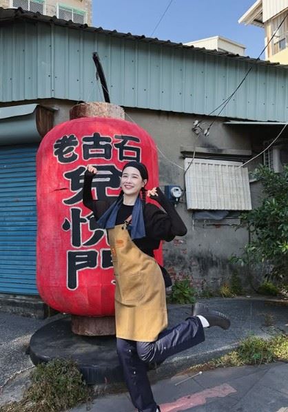 千千的影片不只挑戰大份量料理,也走訪各地品嚐特色美食,分享泡麵、甜點與各式料理體驗。(圖/翻攝自千千IG)