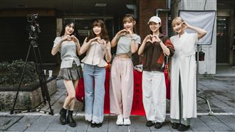 瑟七領軍！9啦啦隊女神跨界拍影遊互動劇
