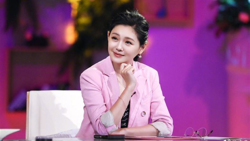 依照相關法律規定,大S的遺產主要涉及配偶具俊曄及2名子女,母親S媽並非法定繼承人,無直接繼承權。(圖/翻攝自微博)