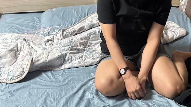 員警喬裝成嫖客前往應召站逮人卻遭抓傷。(示意圖,與本文無關/翻攝畫面)