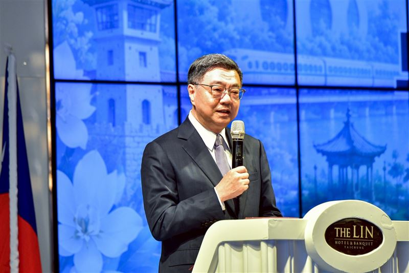 行政院長卓榮泰今(15)日前往台中市出席「亞洲台灣商會聯合總會第33屆第3次理監事聯席會議」開幕典禮。(圖/行政院提供)