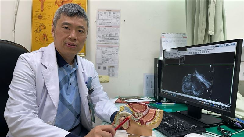 72歲運將攝護腺腫如拳頭 血尿狂流險休克
