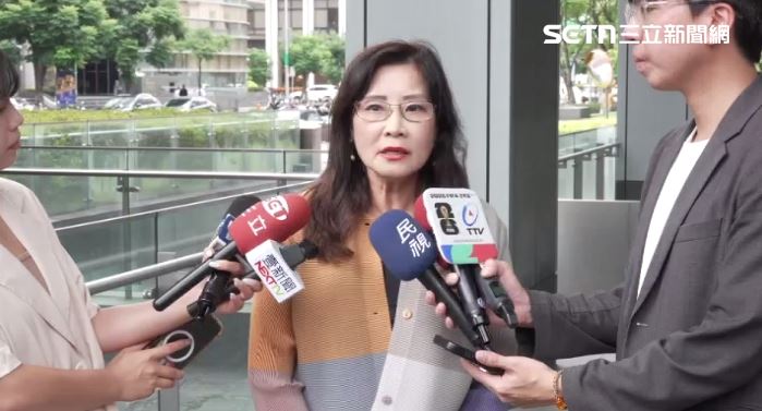 秦慧珠喊話別讓蔣萬安站在第一線,不然答案永遠一種,反而好像在背稿子(圖/翻攝畫面)