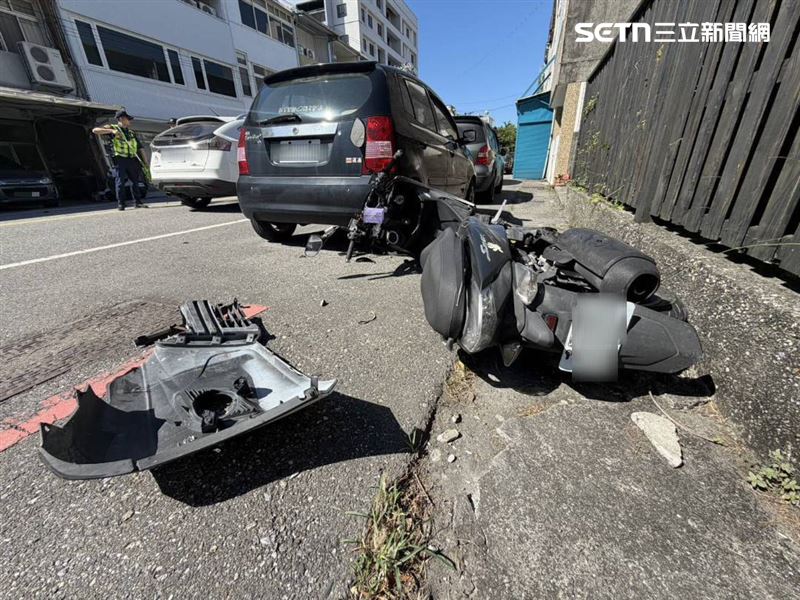 花蓮張男騎車買菜遭橫向王男轎車撞飛後送醫不治。(圖/翻攝畫面)