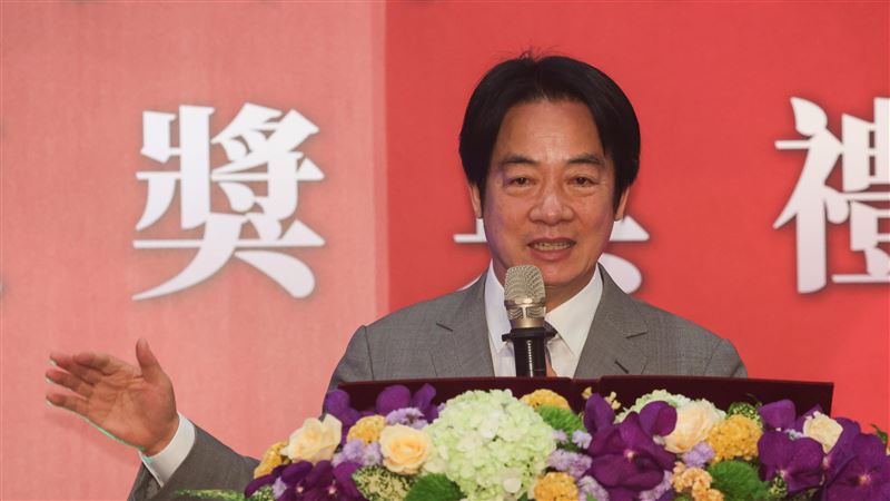 賴清德讚「微笑曲線」為台產業帶來新方向
