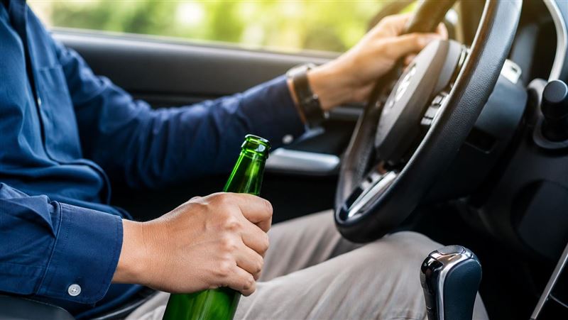 為逃避酒駕處罰,他「假死下葬」下場超慘