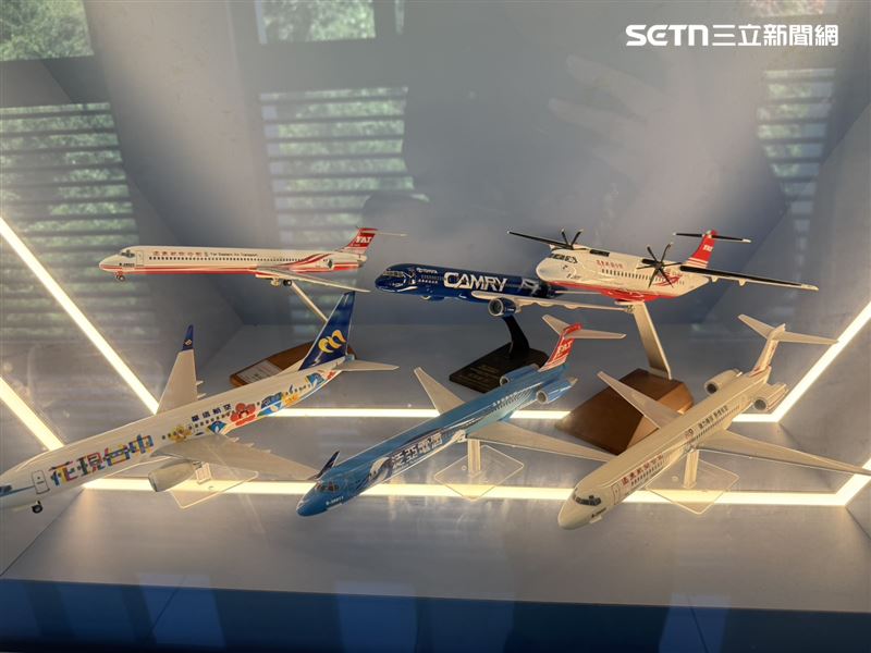 盧衍良指出,早年遠東航空、復興航空就曾推出廣告彩繪機,五月天演唱會也曾登上復興航空機身。(圖/記者李育道攝影)