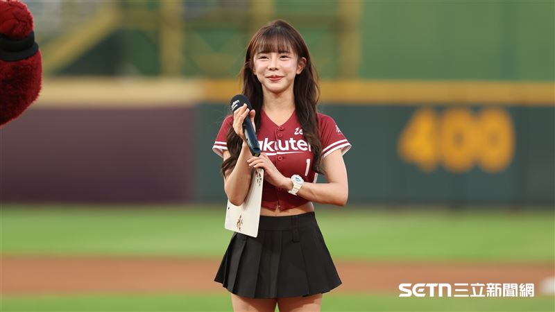 樂天女孩巫苡萱轉任球場主持人。(圖/記者劉彥池攝影)