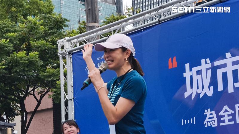 推運動平權　公益女神賈永婕降臨四四南村
