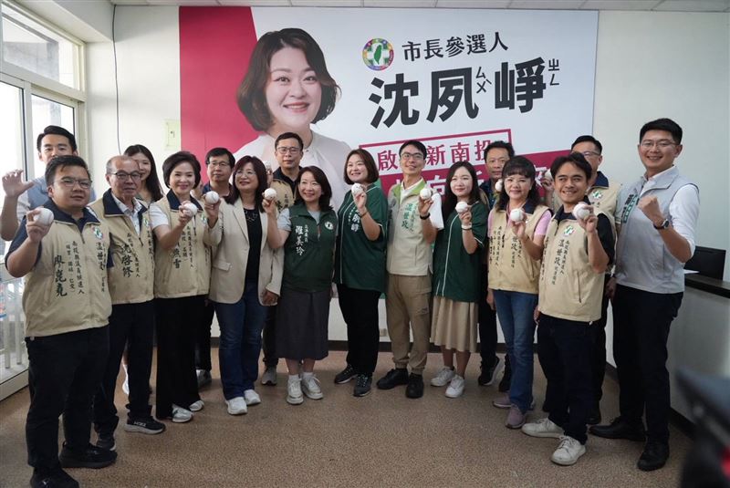 沈夙崢參選南投市長,温世政力挺站台:啟動新南投。(圖/温世政提供)