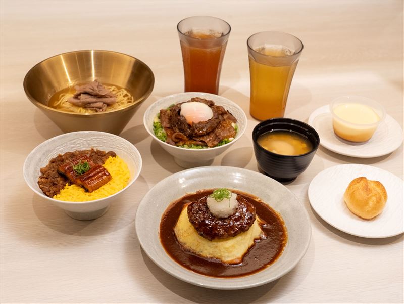 定食8攜手胡同燒肉推出3款聯名新品。(圖/定食8提供)