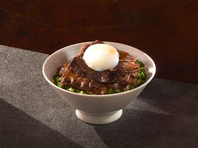定食8「焱燒雙牛盛合」。(圖/定食8提供)