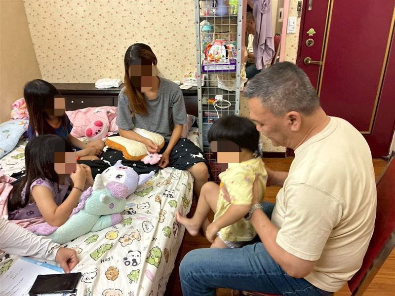 9歲孝女大義滅親!助母斷開家暴外遇父。淚喊:媽你早該帶我們走。驚醒母親決定離婚。(圖/翻攝自《愛的延續》公益協會臉書)