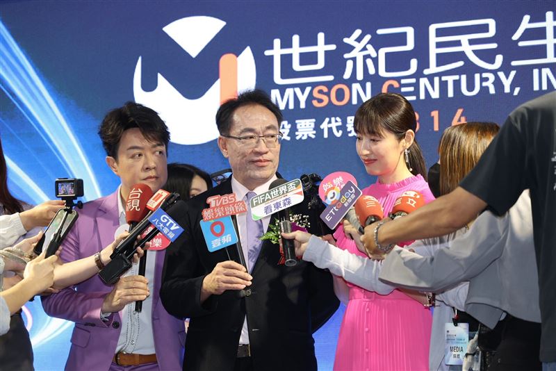 世紀民生（5314）執行「拼圖式併購」策略，整合上游研發與終端通路，去年生技相關營收近30億元。今年目標營收翻倍，並以馬來西亞作為國際化首站，結合演唱會進行娛樂行銷，力拚旗下朝和生醫於2027年掛牌上市，同時成立研發平台建構大健康生態系。（圖／記者鄭孟晃攝影）