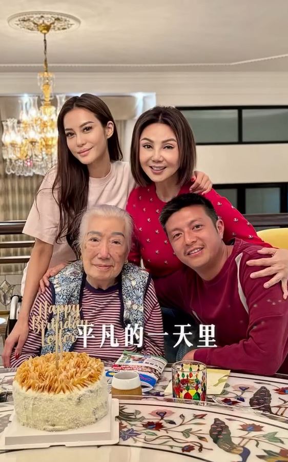 斷富豪獲天價贍養費!69歲婉君表妹三代同堂 合照曝一家神基因