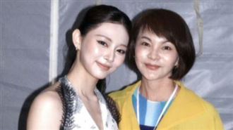 子瑜爆單飛不續約JYP　媽媽首公開發聲