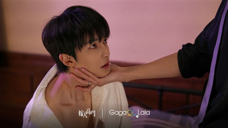 管櫟在《嫁入高門》中飾演路小凡,展現角色面對命運不屈服的堅韌。(圖/GagaOOLala提供)