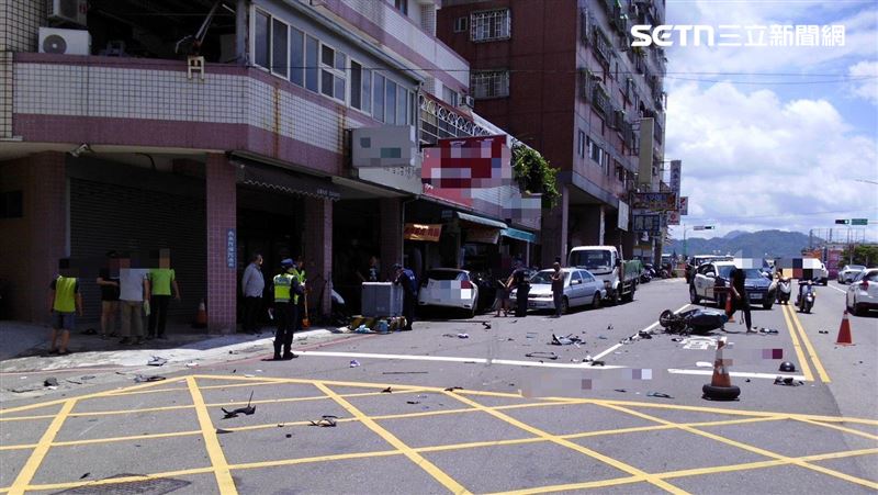 台中東區樂業路發生酒駕車禍,造成69歲女騎士傷重死亡。(圖/翻攝畫面)