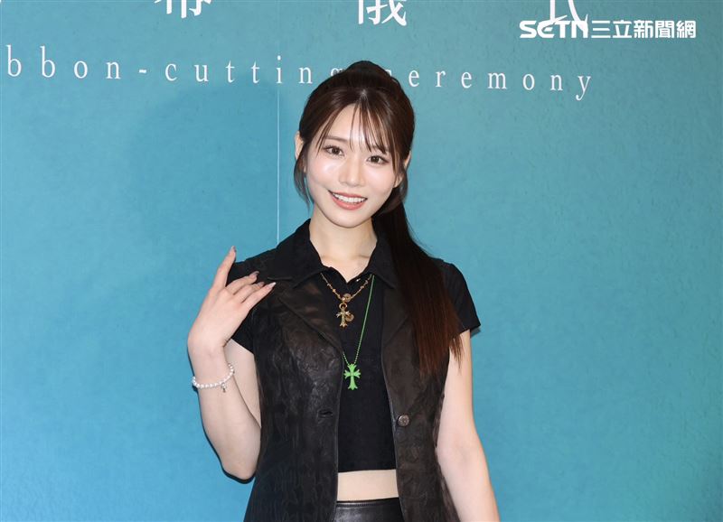 河北彩花受邀出席藝術與潮流複合空間開幕活動，首次以一身Chrome Hearts（克羅心）暗黑造型亮相。（圖／記者田俊彥攝影）