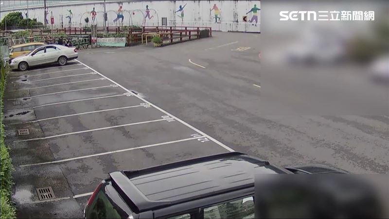 刑事局搗破詐騙水房，一舉逮捕林姓控台幹部等19人。（圖／翻攝畫面）