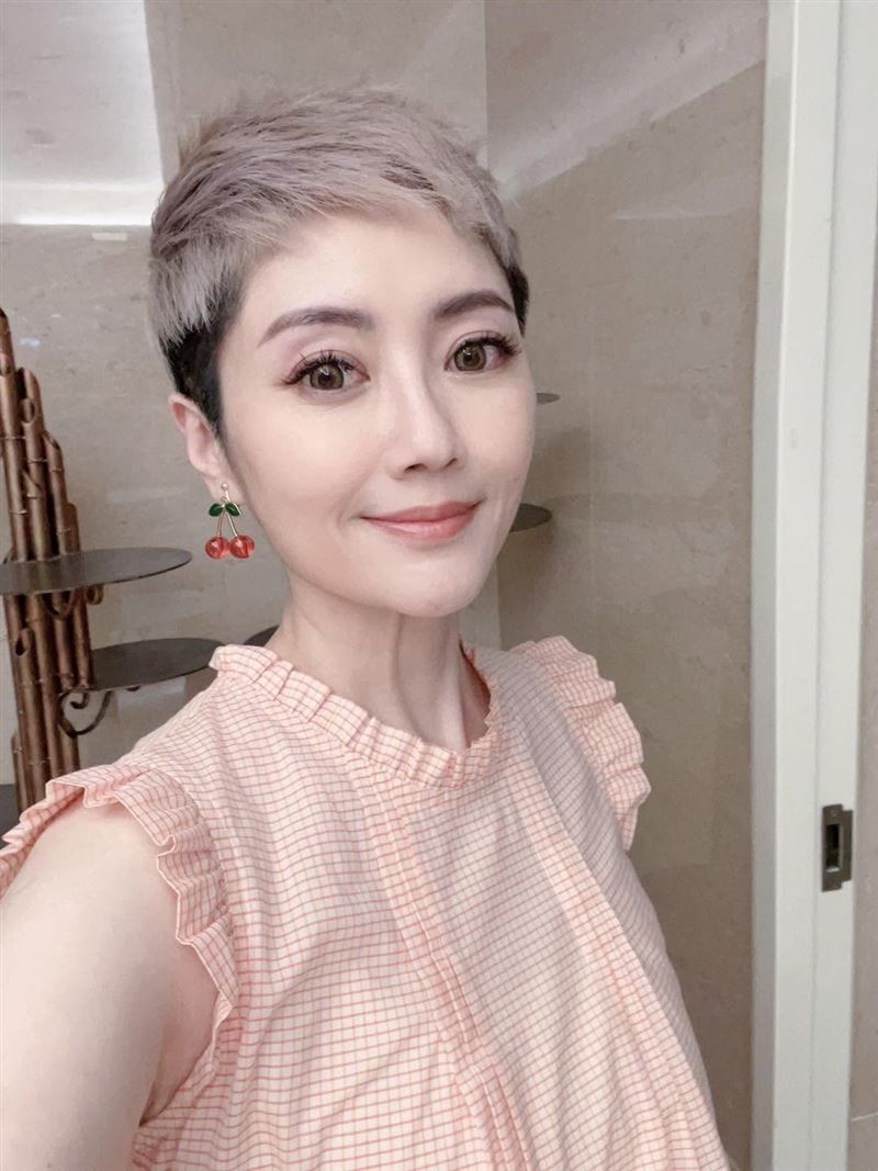 劉曉憶焦慮透露快失業了。(圖/翻攝自劉曉憶臉書)