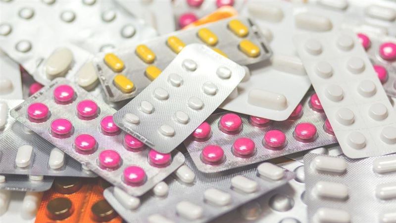肝臟專家指出,千萬別亂吃保健食品,尤其宣稱「對身體有益」或在社群上爆紅的產品。(示意圖/翻攝自pixabay)