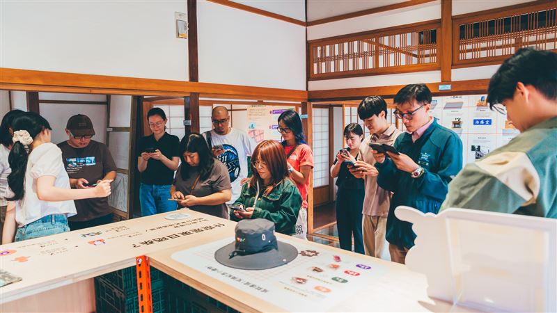 下晡無賣菜,首度在中央市場帶入沉浸式聲光展演,逛一次難得的「夜市場」吧。(圖/翻攝畫面)