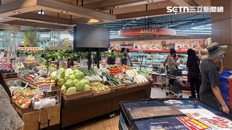全聯進德店一樓賣場超過600坪。(圖／讀者提供）