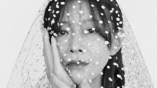 傳奇歌姬中森明菜回來了！30年後再登台