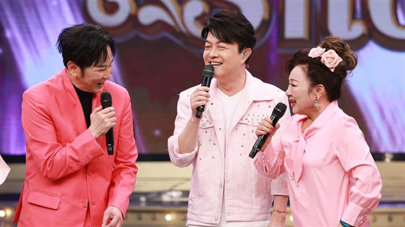 陽帆(左起)、翁立友、白冰冰同台。(圖/民視提供)