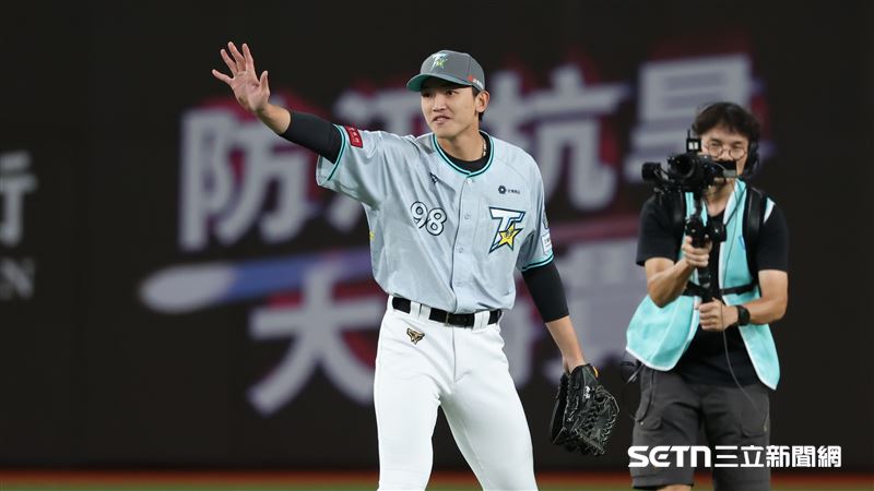 何品室融神準雷射肩　高分擊敗郭天信奪冠