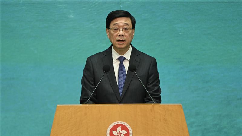 川普終止香港緊急狀態,香港特首李家超續留39人制裁名單。(圖/中新社)
