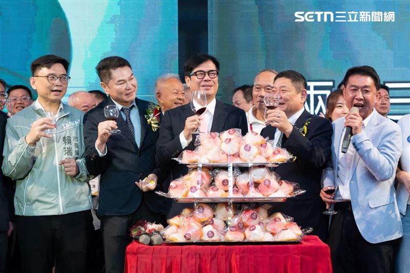 高雄國際鋼鐵經營協會35週年，新舊任理事長交接曝未來願景。（圖／翻攝畫面）