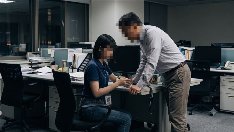 4寶爸偷吃年輕女工讀生雙方多次發生性行為,遭妻子小美。(示意圖/AI生成圖)