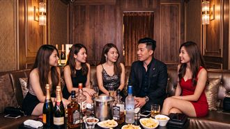 少東外全酒店妹付不出90萬…人設慘遭戳破